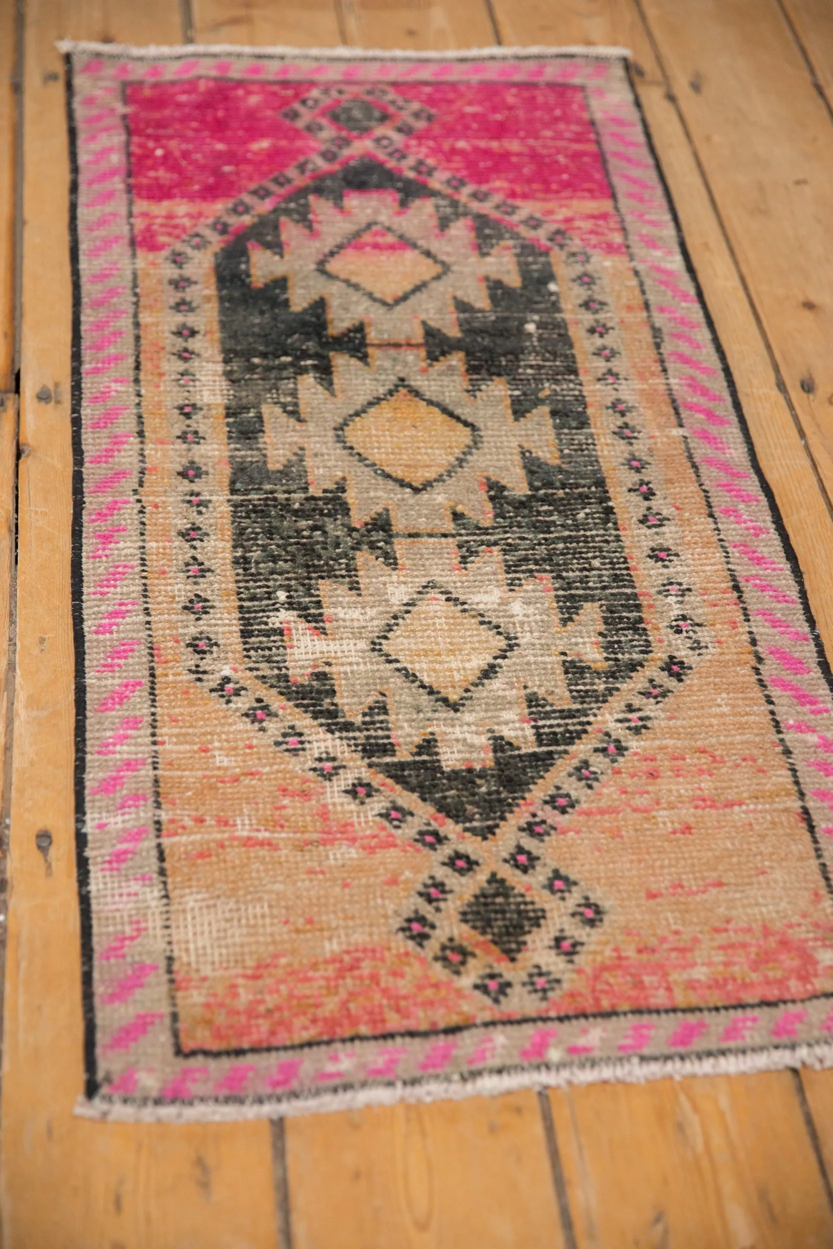 1.5x3.5 Vintage Distressed Kars Rug Mat Runner
