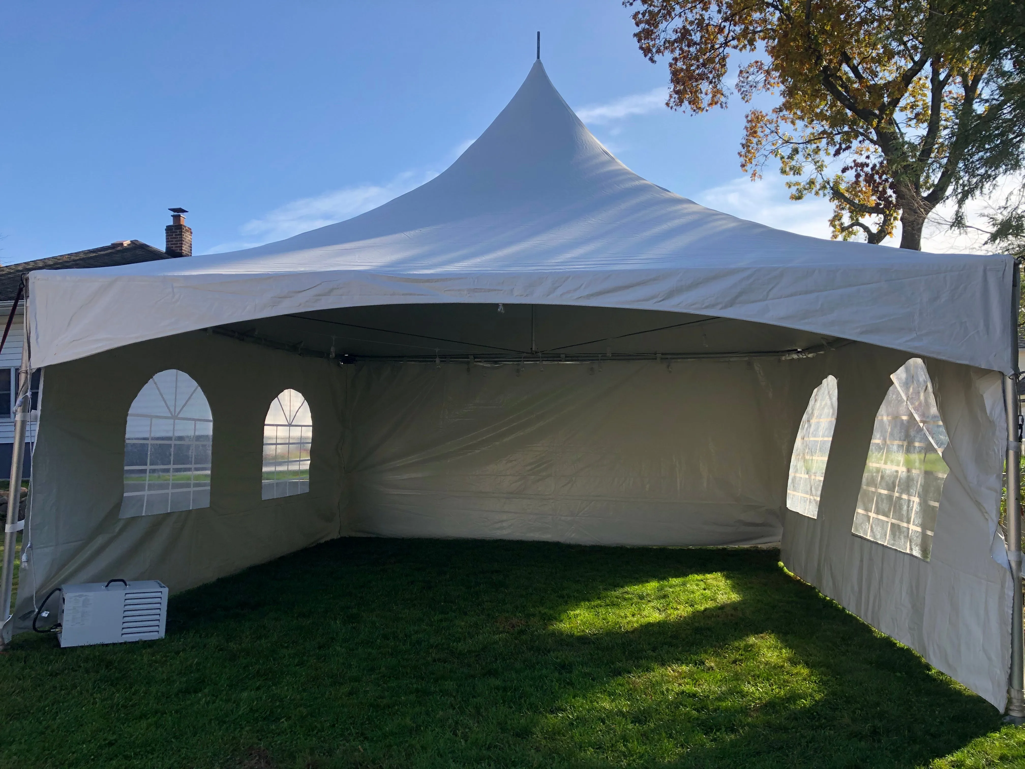 20 x 20 Stay Warm Party Rental Package
