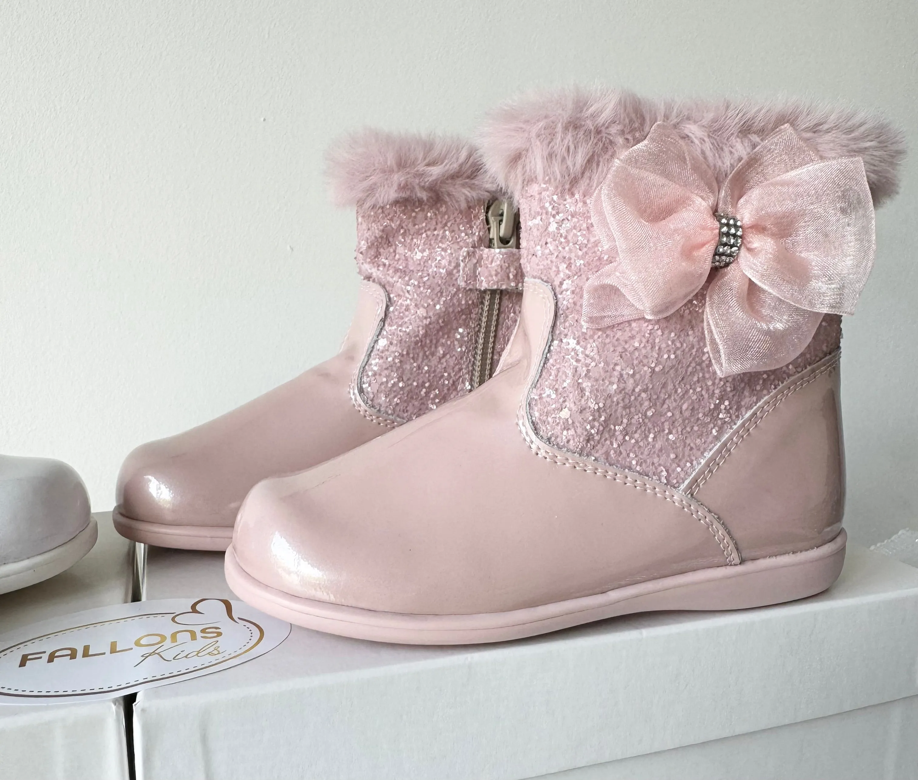 232326 Pink Fur Boots