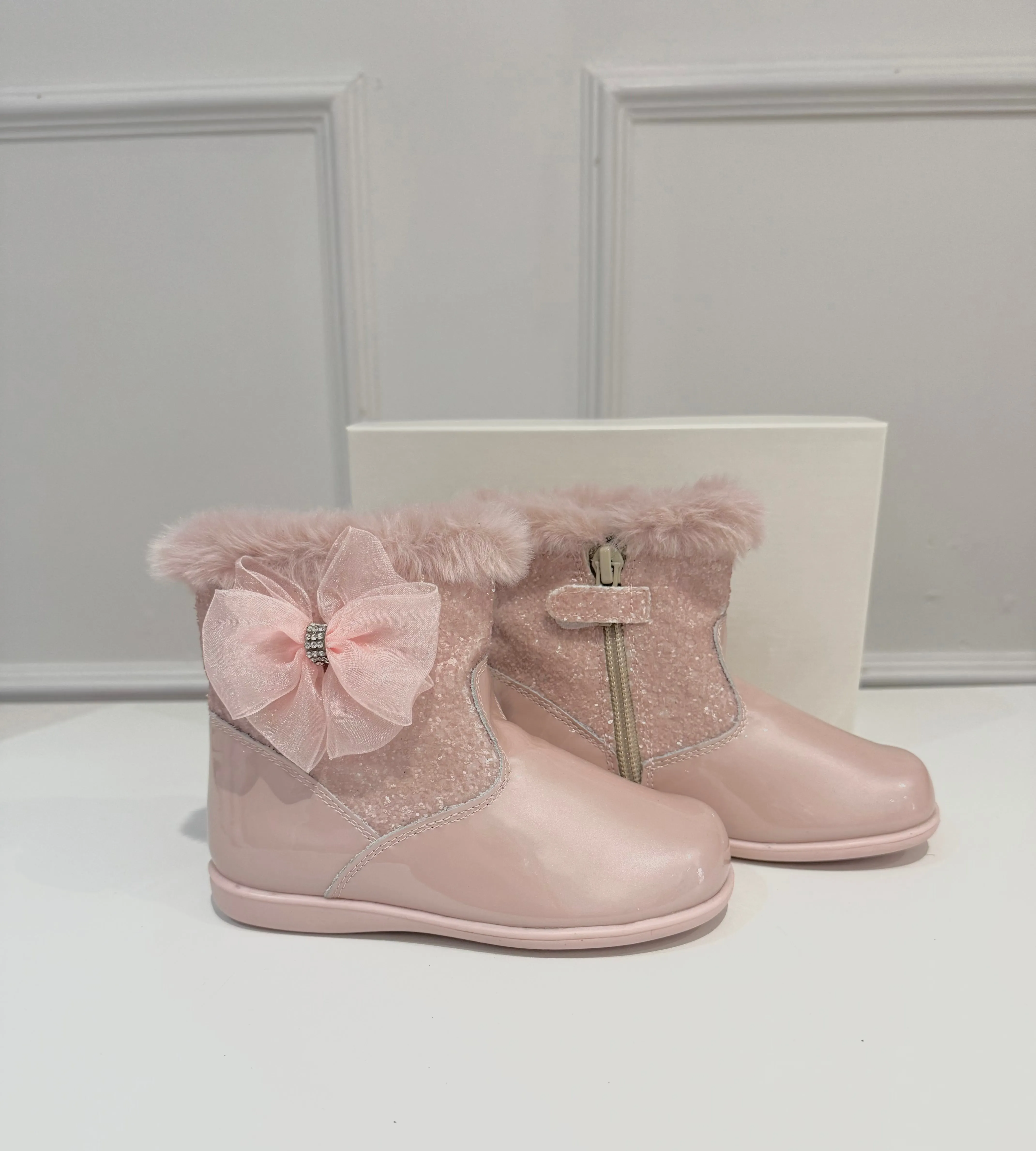 232326 Pink Fur Boots