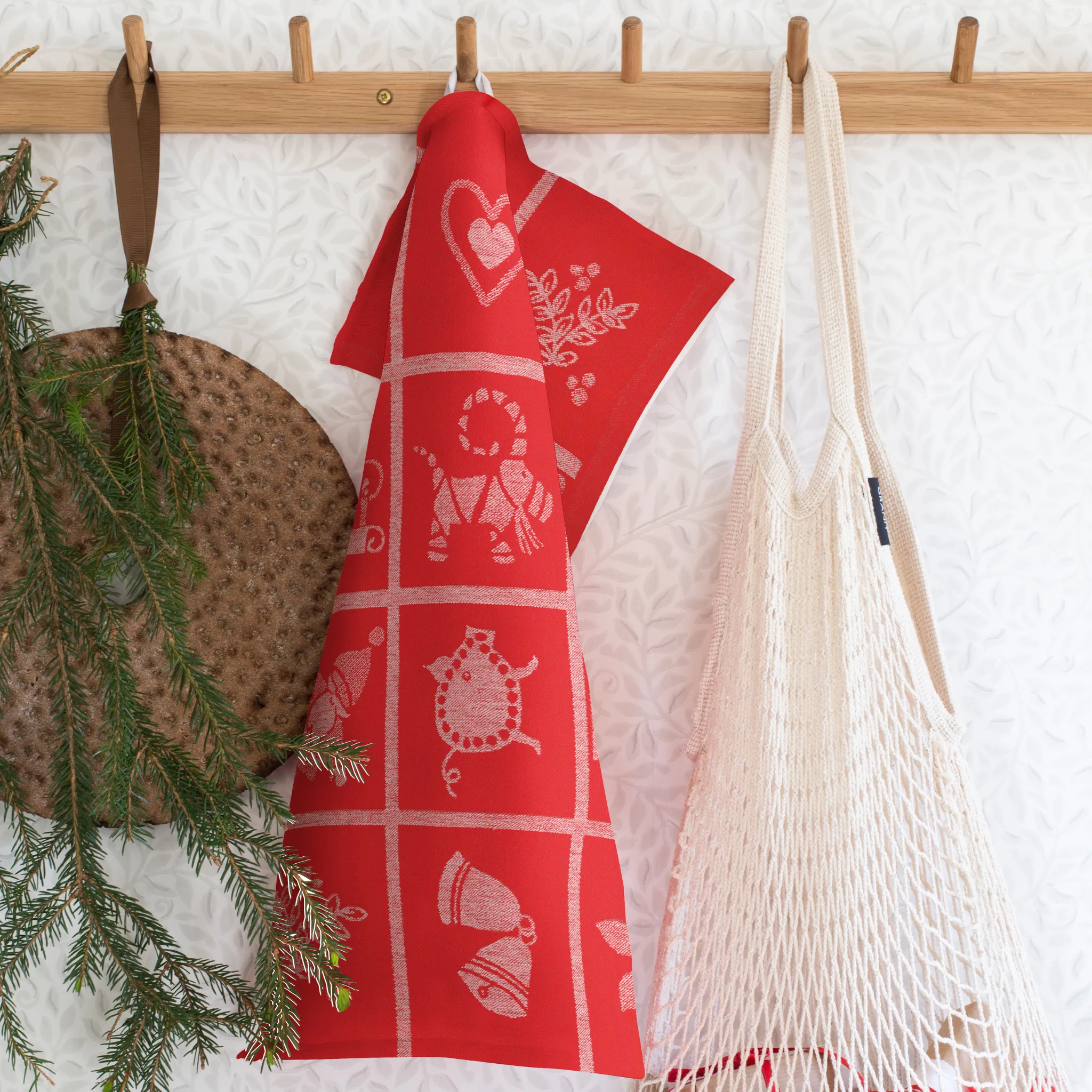 Adventruta Towel