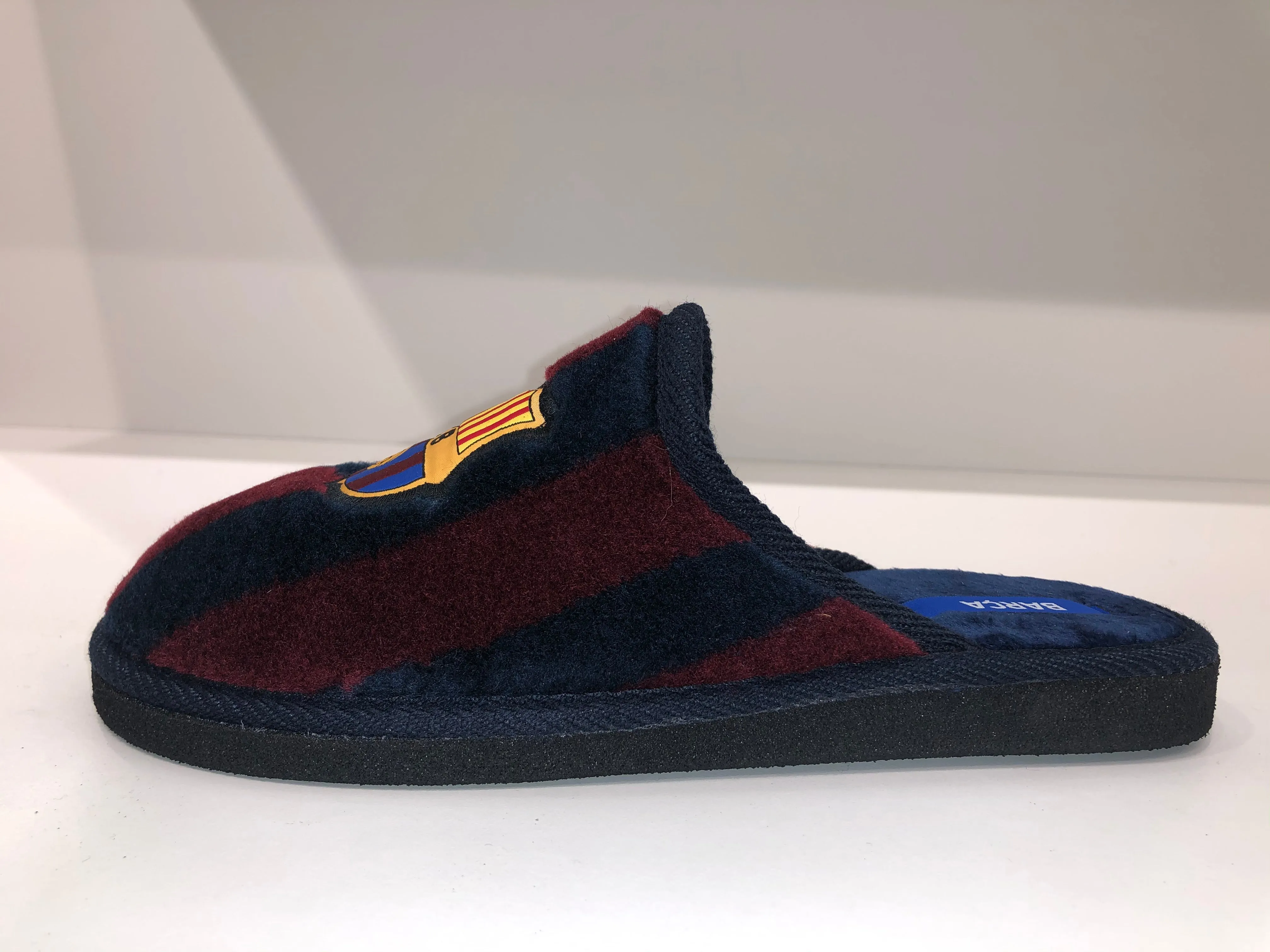 BARCELONA MAROON
