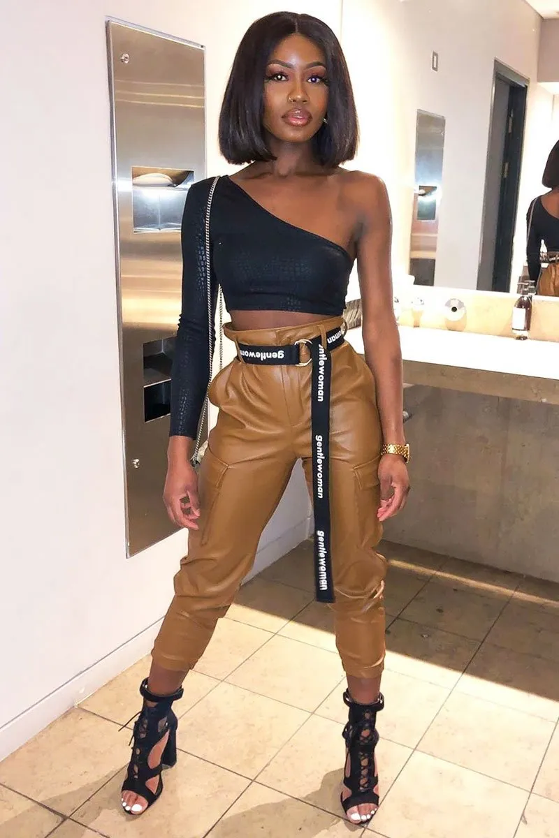 Black Croc Embossed One Sleeve Crop Top - Prim