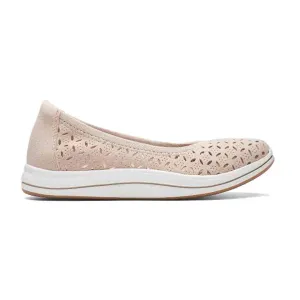 Clarks Women's Breeze Roam Light Sand Textile