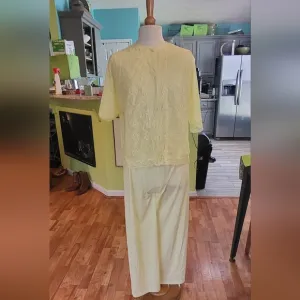 Comfy and Cozy Vintage Vanity Fair Nylon Sleep Set