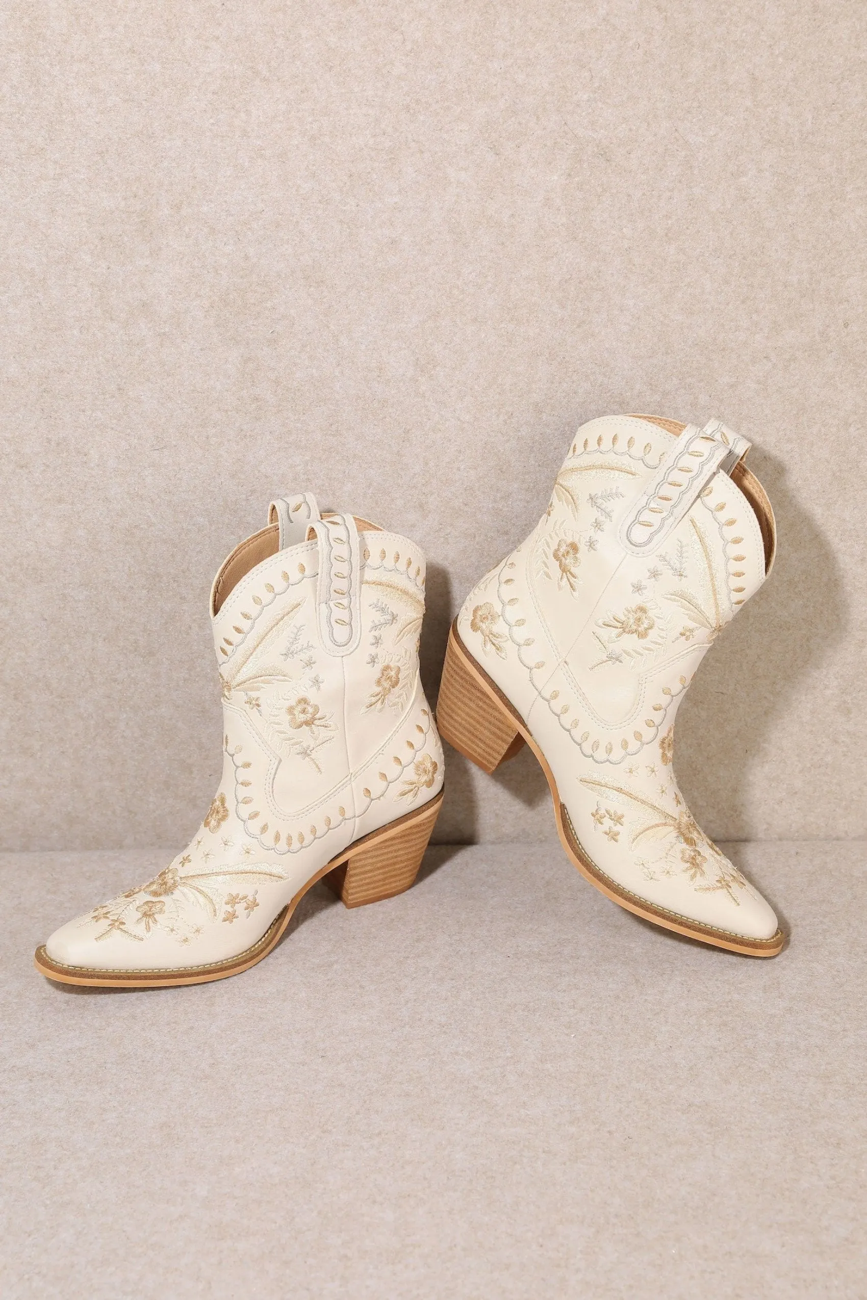 Corral Embroidered Western Cowboy Booties - Sandstone