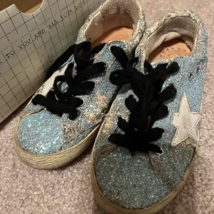 Golden Goose Kids Superstar Blue Glitter sneakers, Size 28 (10.5-11)