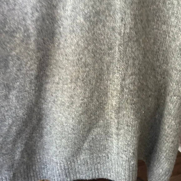 J Crew poncho two pockets cozy and elegant