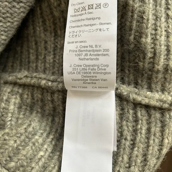 J Crew poncho two pockets cozy and elegant