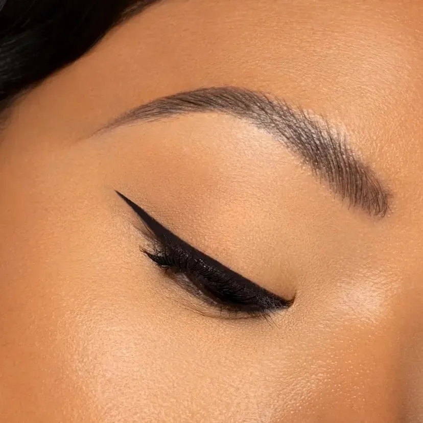 L P Le Chic Liner