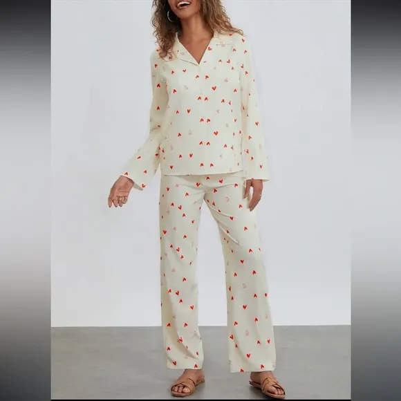 LD- 11 White and Red Heart Print Pajama Set