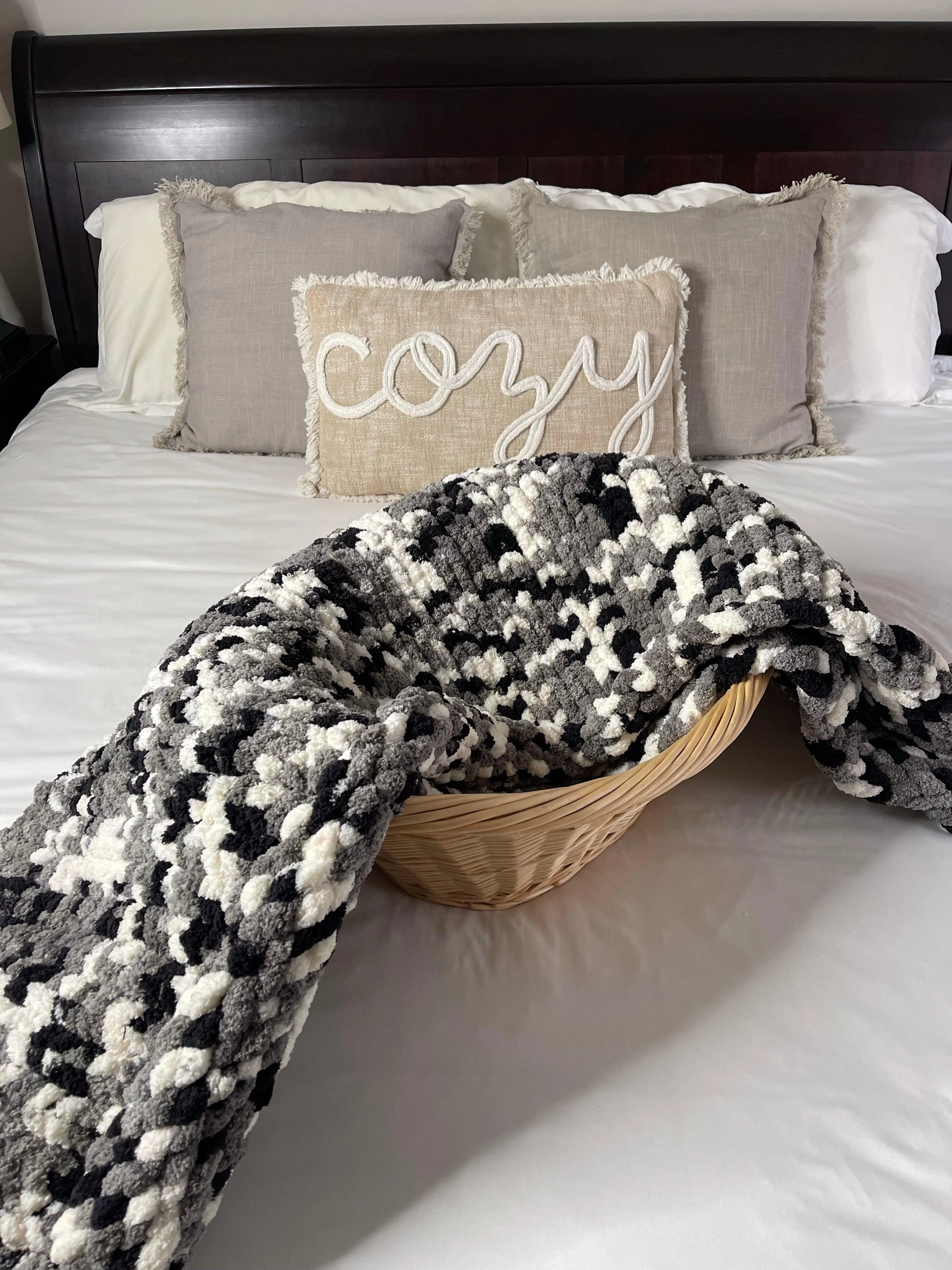 Pebble Beach Cozy Throw