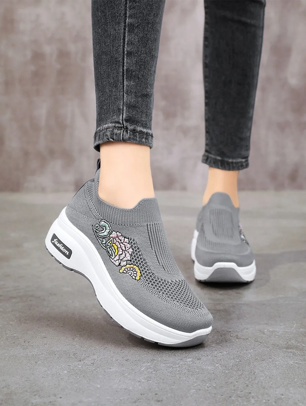 Soft and Supportive Lightweight Slip-On Sneakers for Casual Outdoor Use