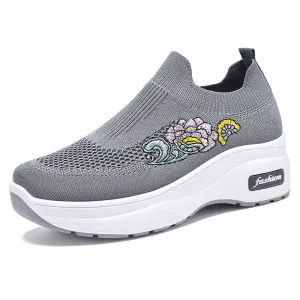 Soft and Supportive Lightweight Slip-On Sneakers for Casual Outdoor Use