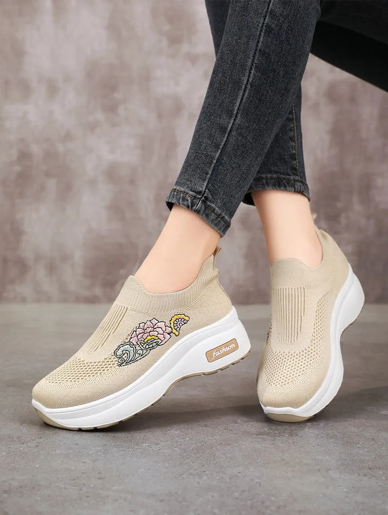 Soft and Supportive Lightweight Slip-On Sneakers for Casual Outdoor Use