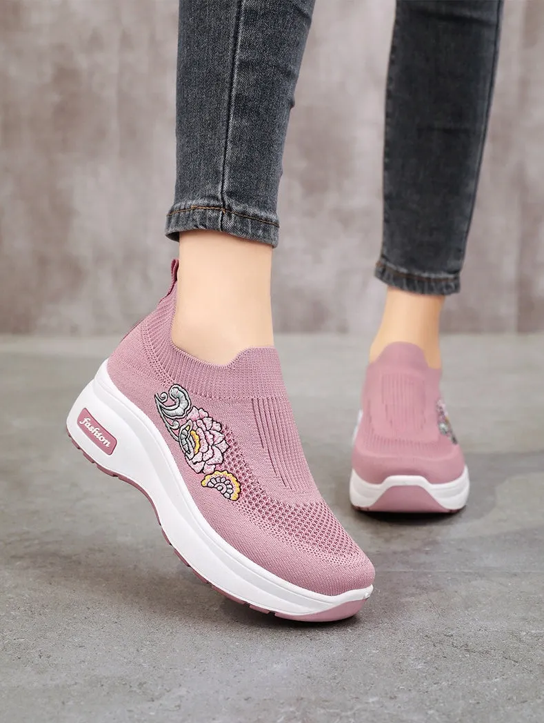Soft and Supportive Lightweight Slip-On Sneakers for Casual Outdoor Use