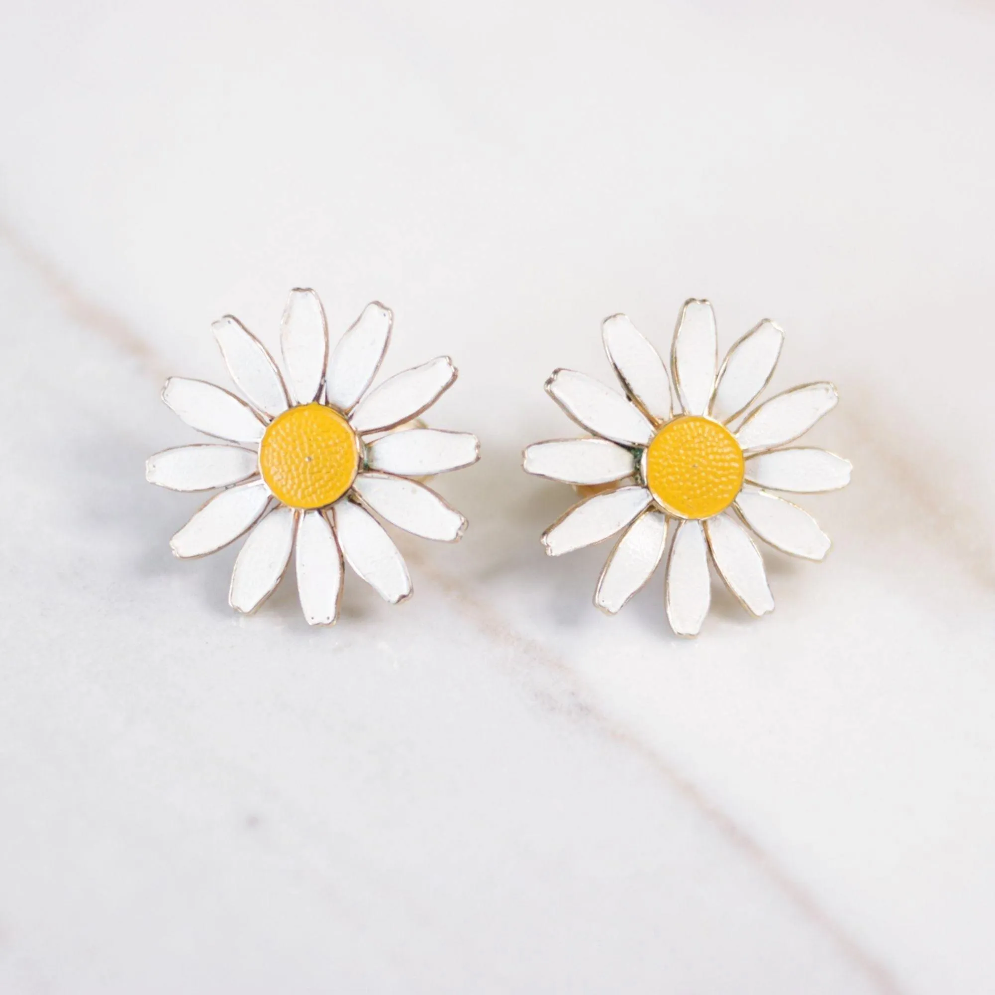 Vintage Accessocraft NYC White and Yellow Daisy Earrings