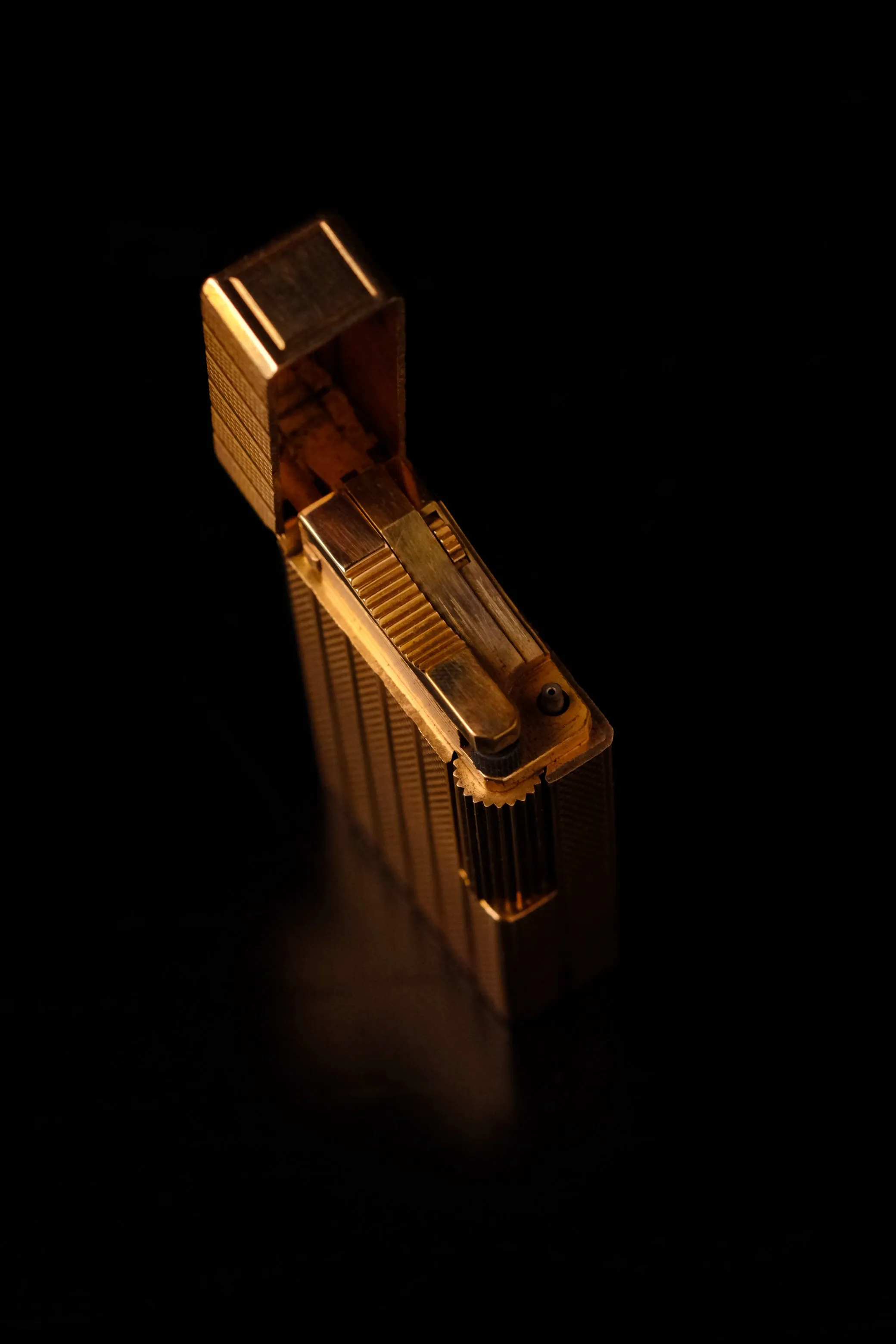 Vintage Dupont Gold Lighter w/Box